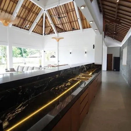 Villa Vespa Lovina Exterior photo